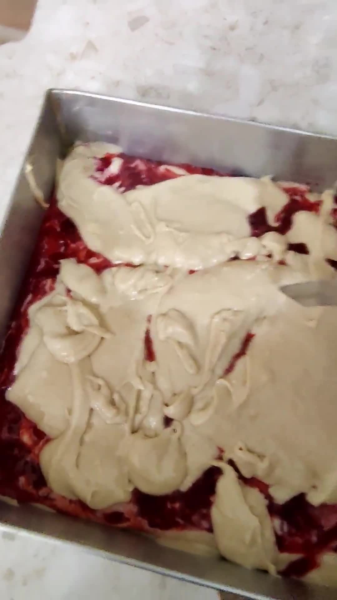 स्ट्रॉबेरी केक (strawberry cake recipe in Hindi) रेसिपी चरण 5 फोटो