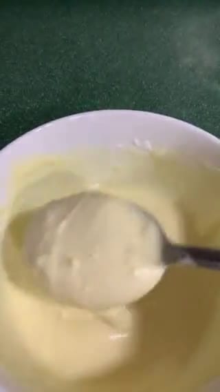صورة لخطوة 2 من وصفة وافل مع صوص الفراولة 🍓🧇