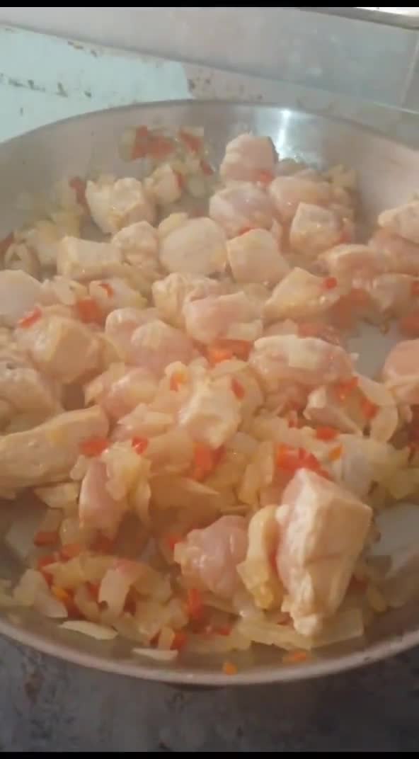 Foto del paso 2 de la receta: Fideos de espinaca con salsa blanca