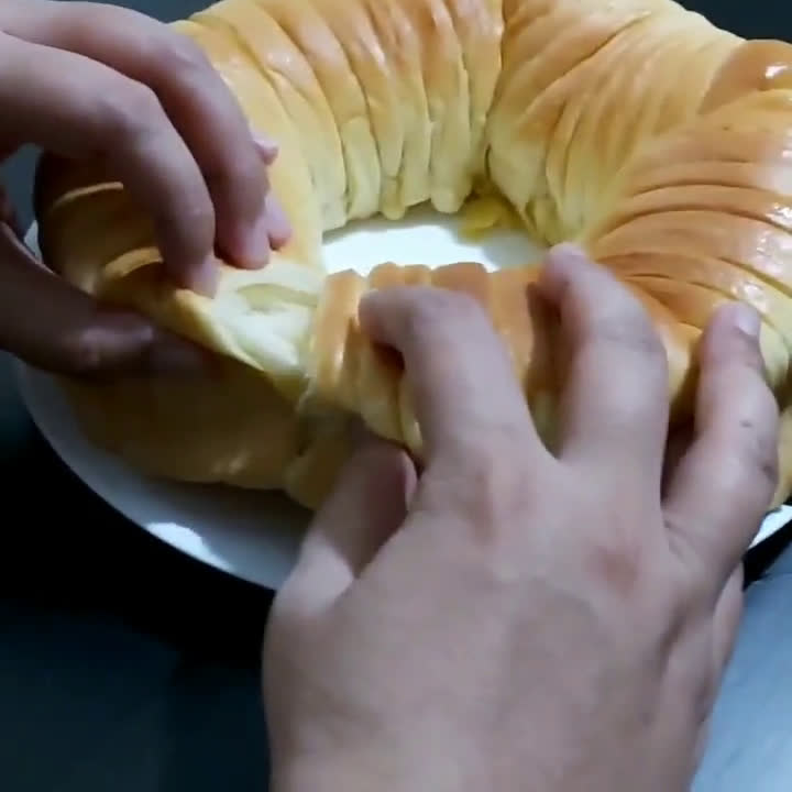 Foto langkah ke 5 dari resep Wool Roll Bread.