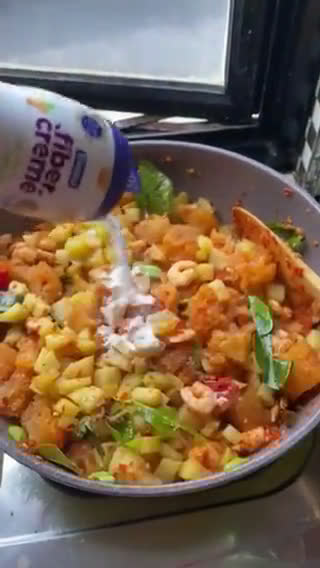Foto langkah ke 4 dari resep Sambal Goreng Krecek Kentang Fiber Creme ala Diva.