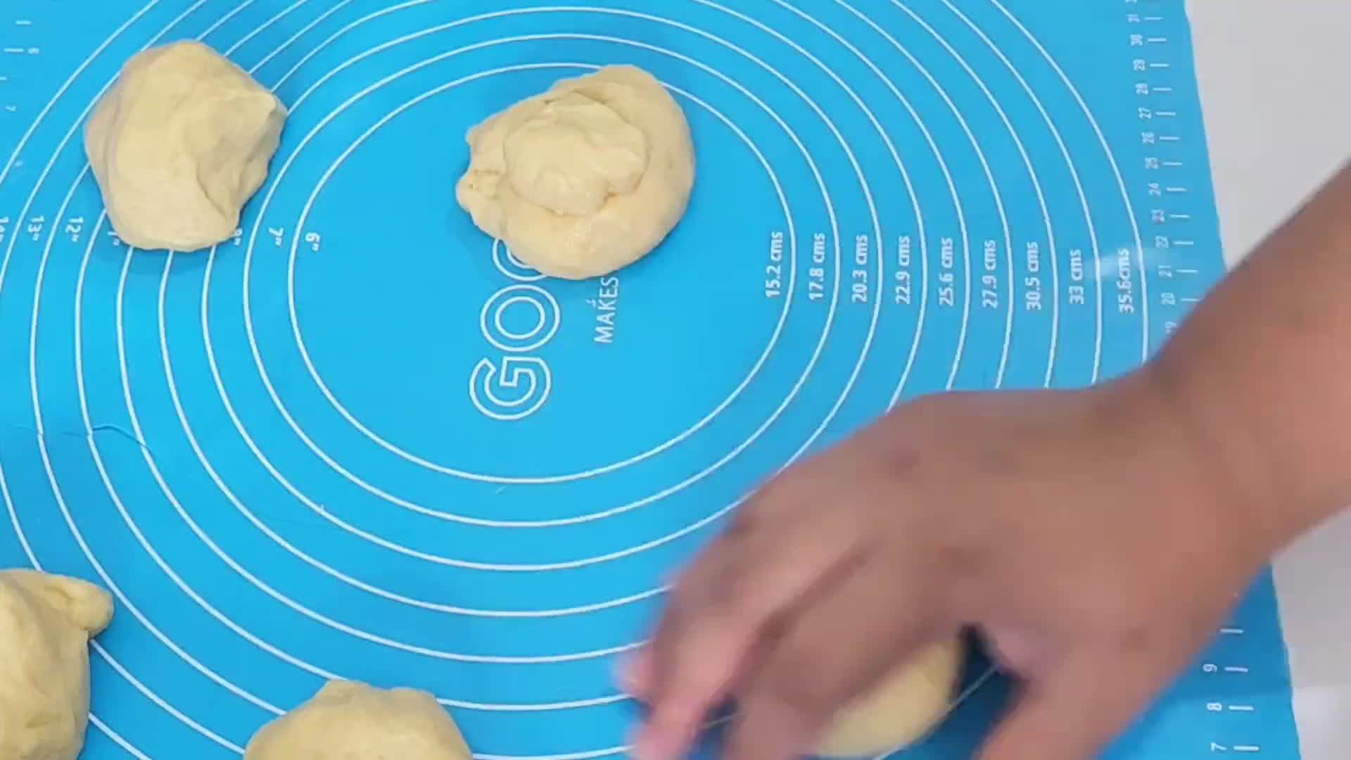 Foto langkah ke 3 dari resep Burger Buns.