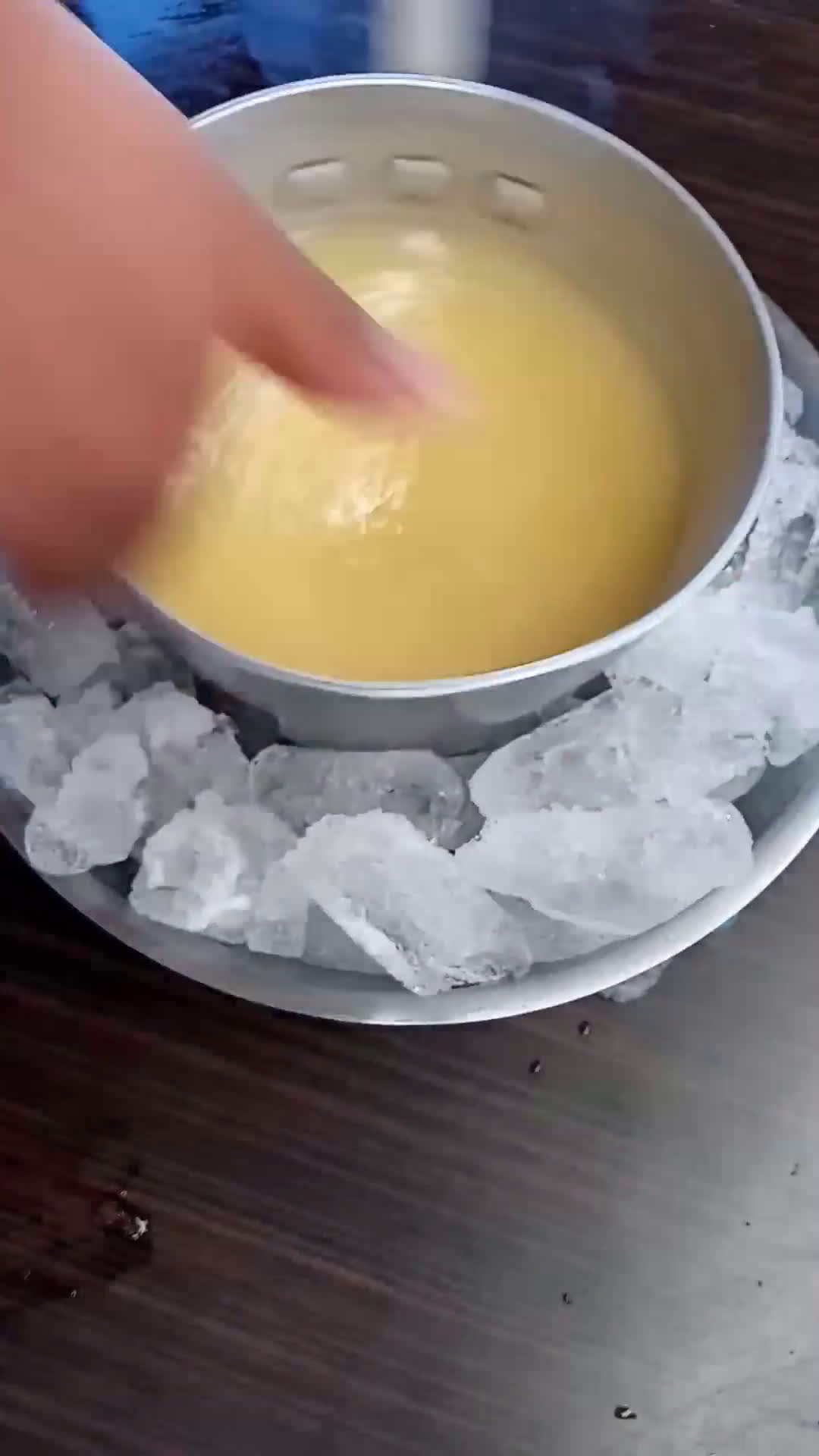 Foto del paso 5 de la receta: Sorbet de vino blanco 🥂