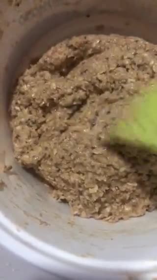 Foto del paso 3 de la receta: Galletas de avena y chía con pasas