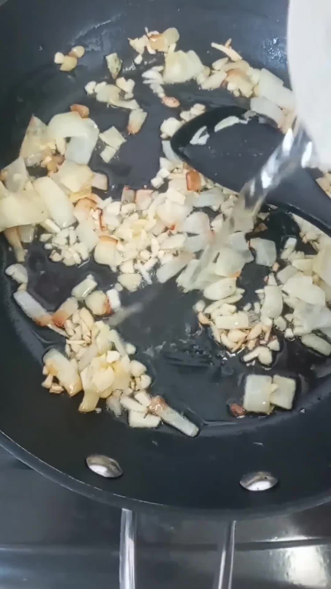 Foto langkah ke 2 dari resep Tumis Pokcoy Tahu Saus Tiram.
