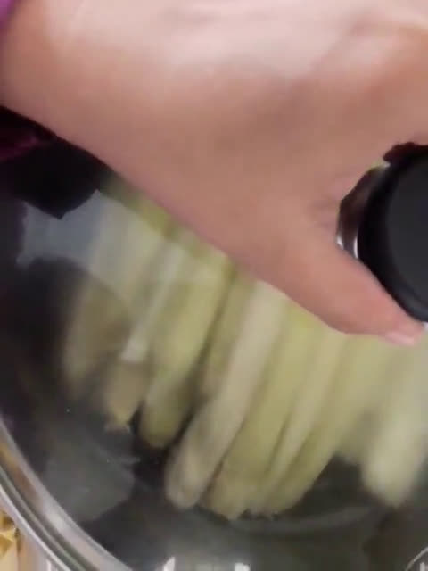 Foto langkah ke 7 dari resep Lepet Jagung Manis.