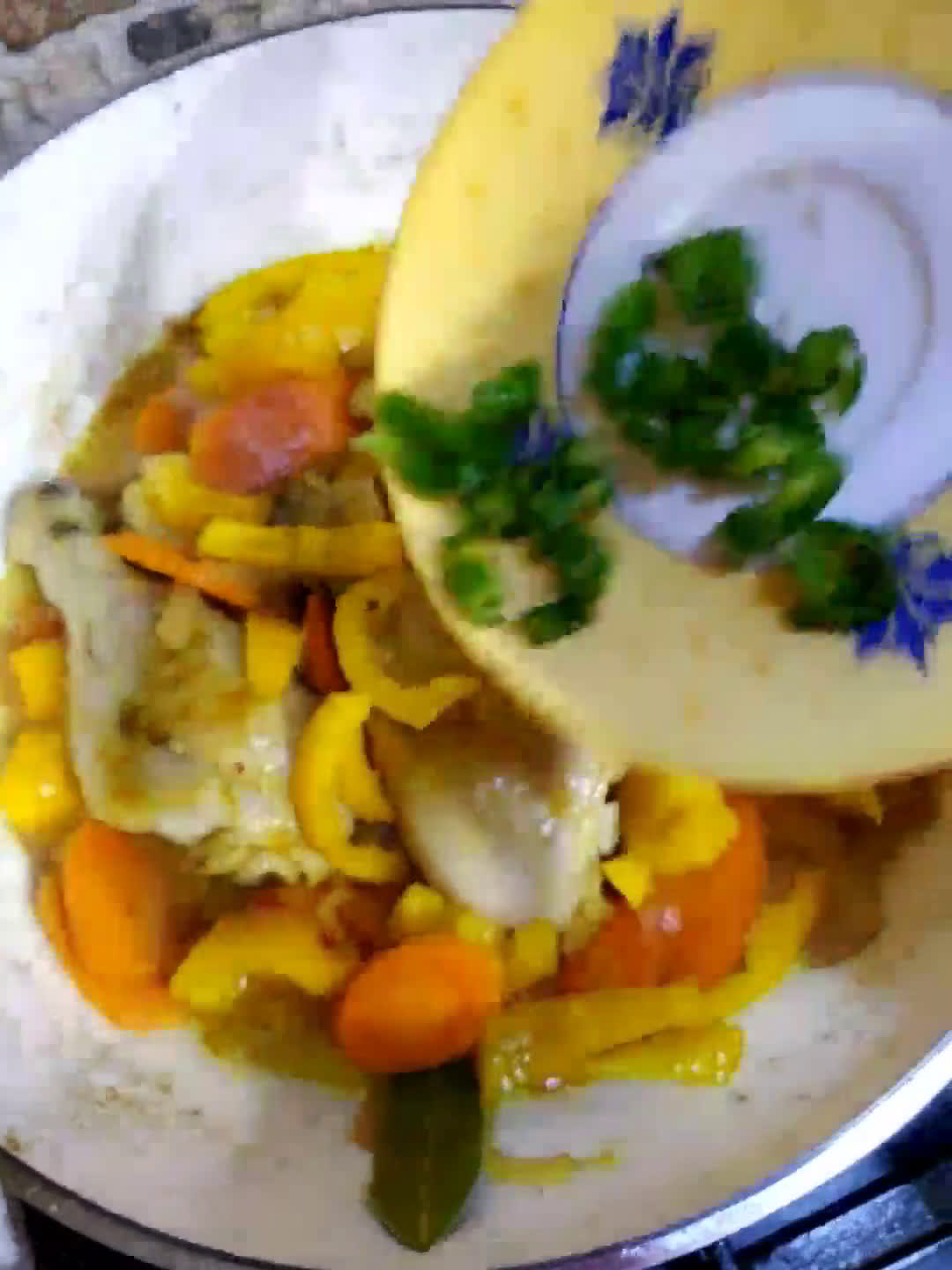 عکس مرحله 3 از دستور زرشک پلومجلسی🍗