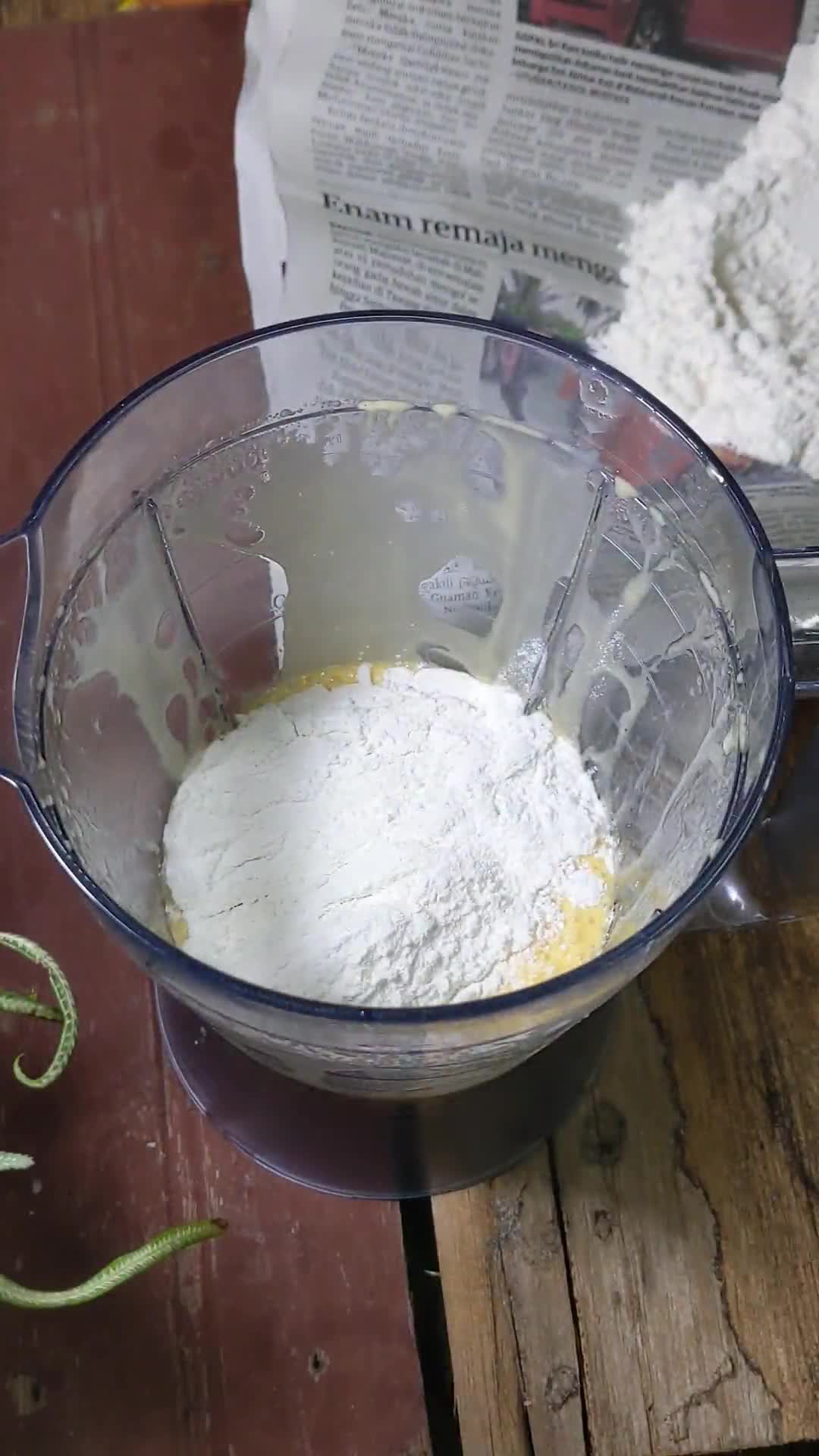 Gambar langkah 4 resipi Apam Gula Hangus Rice Cooker.