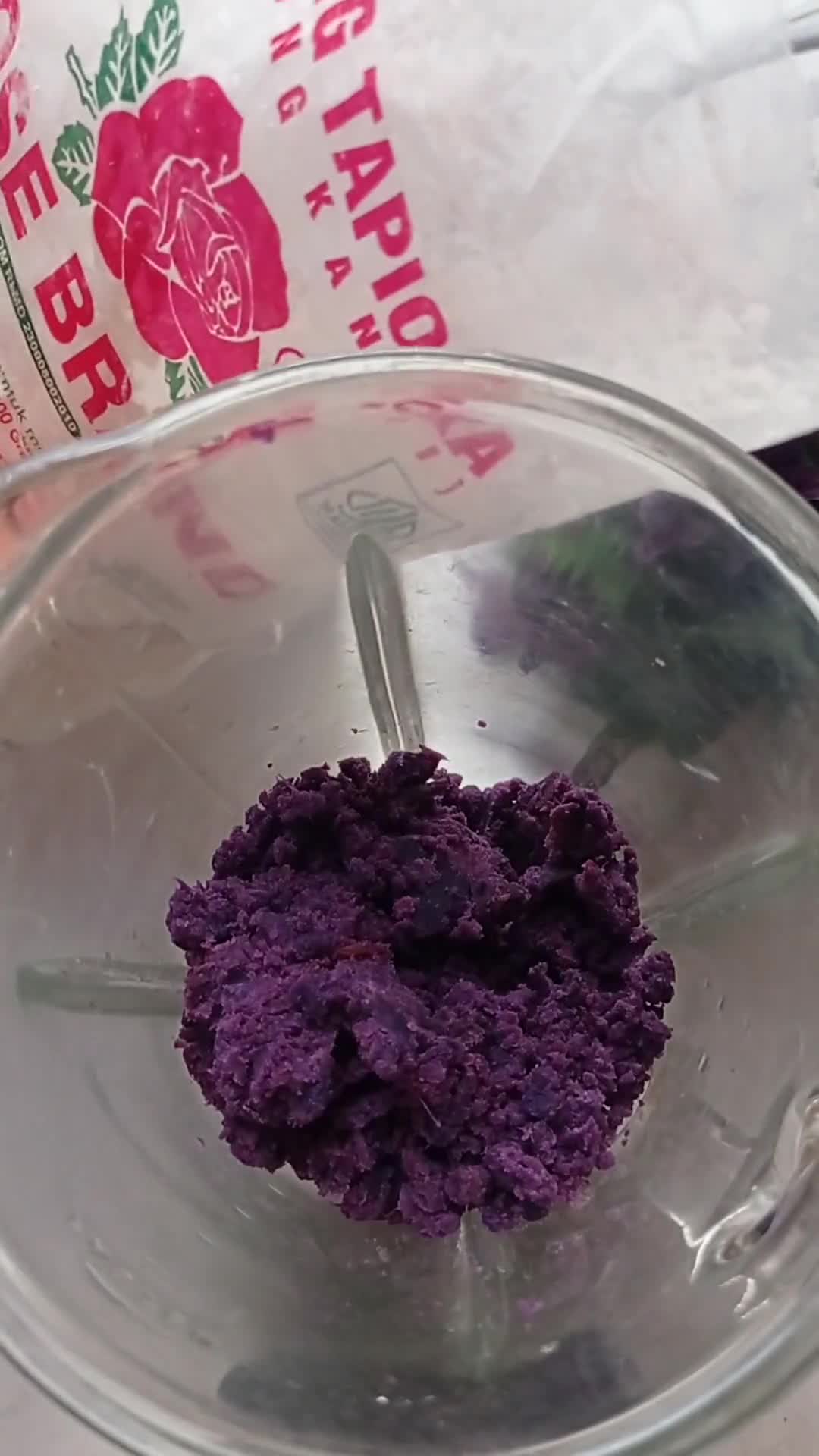 Foto langkah ke 1 dari resep Kue Talam Ubi Ungu.