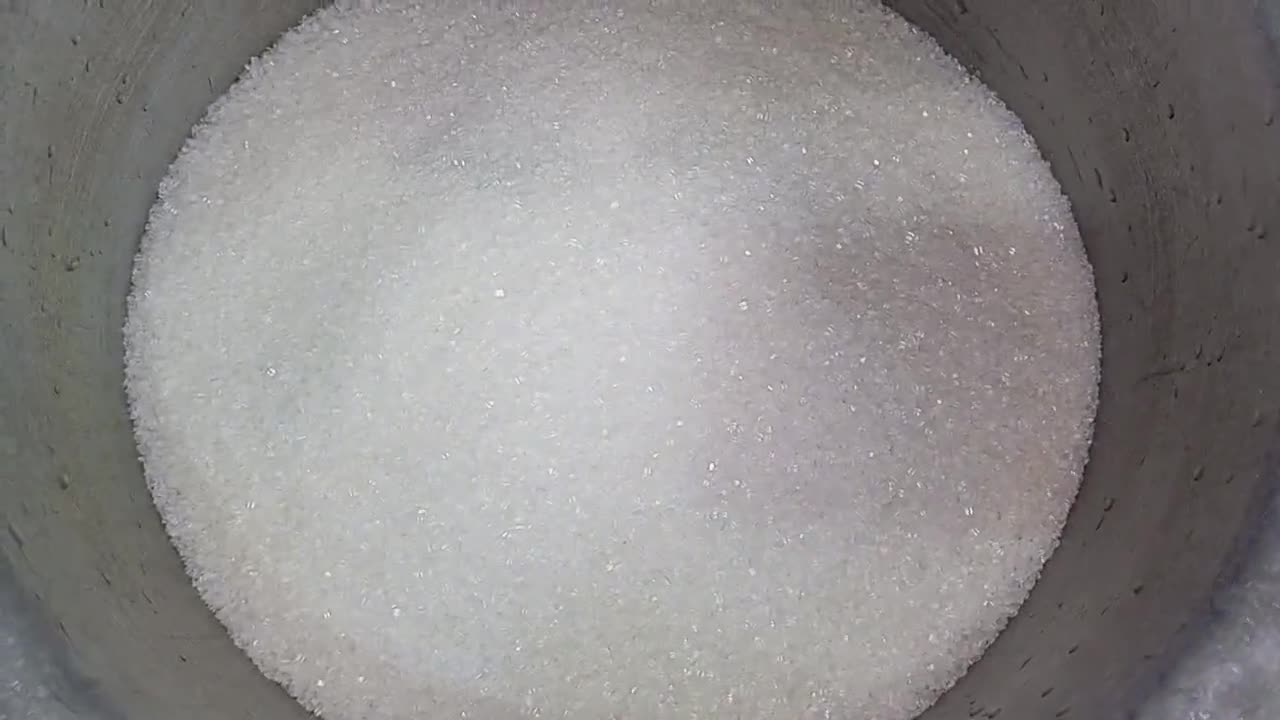 A picture of step 1 of Suji Ka Halwa💛🤤.