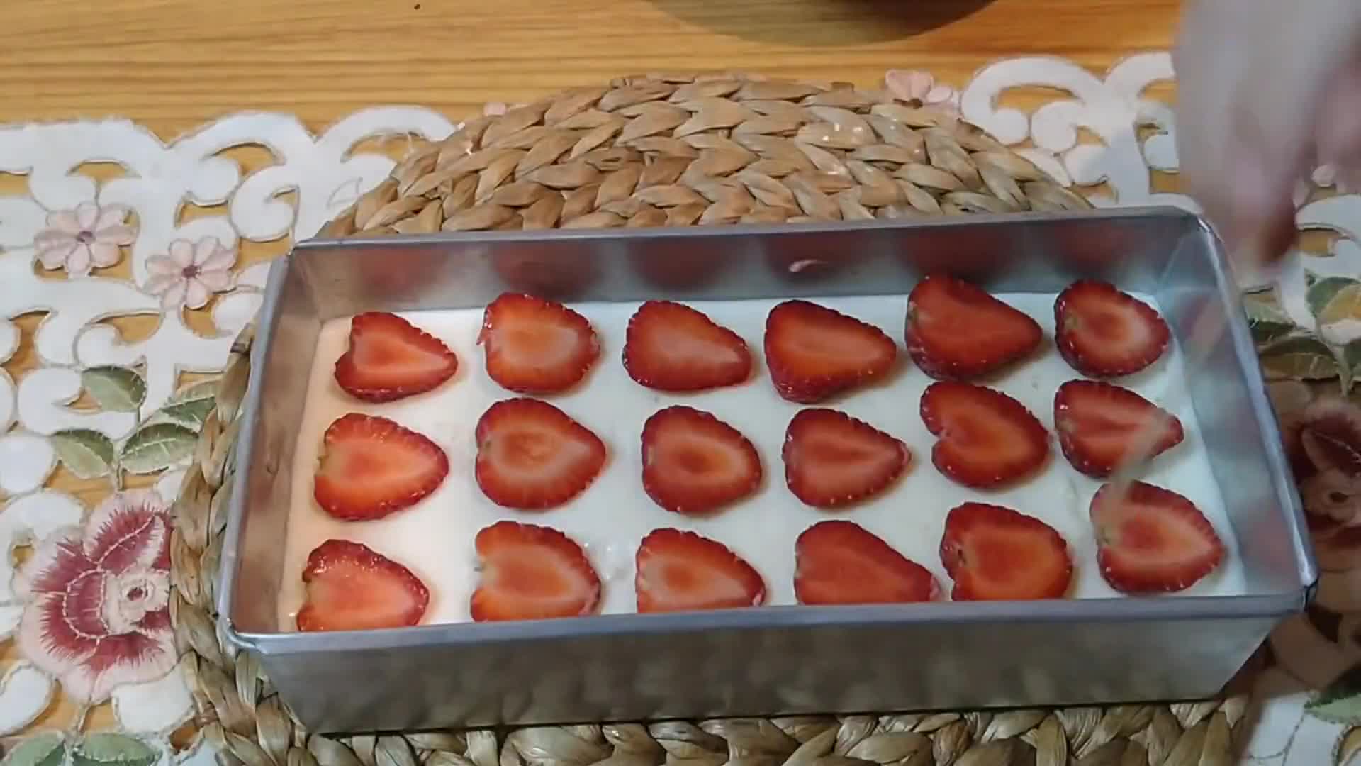 Foto langkah ke 10 dari resep 190. Puding Cake Strawberry.