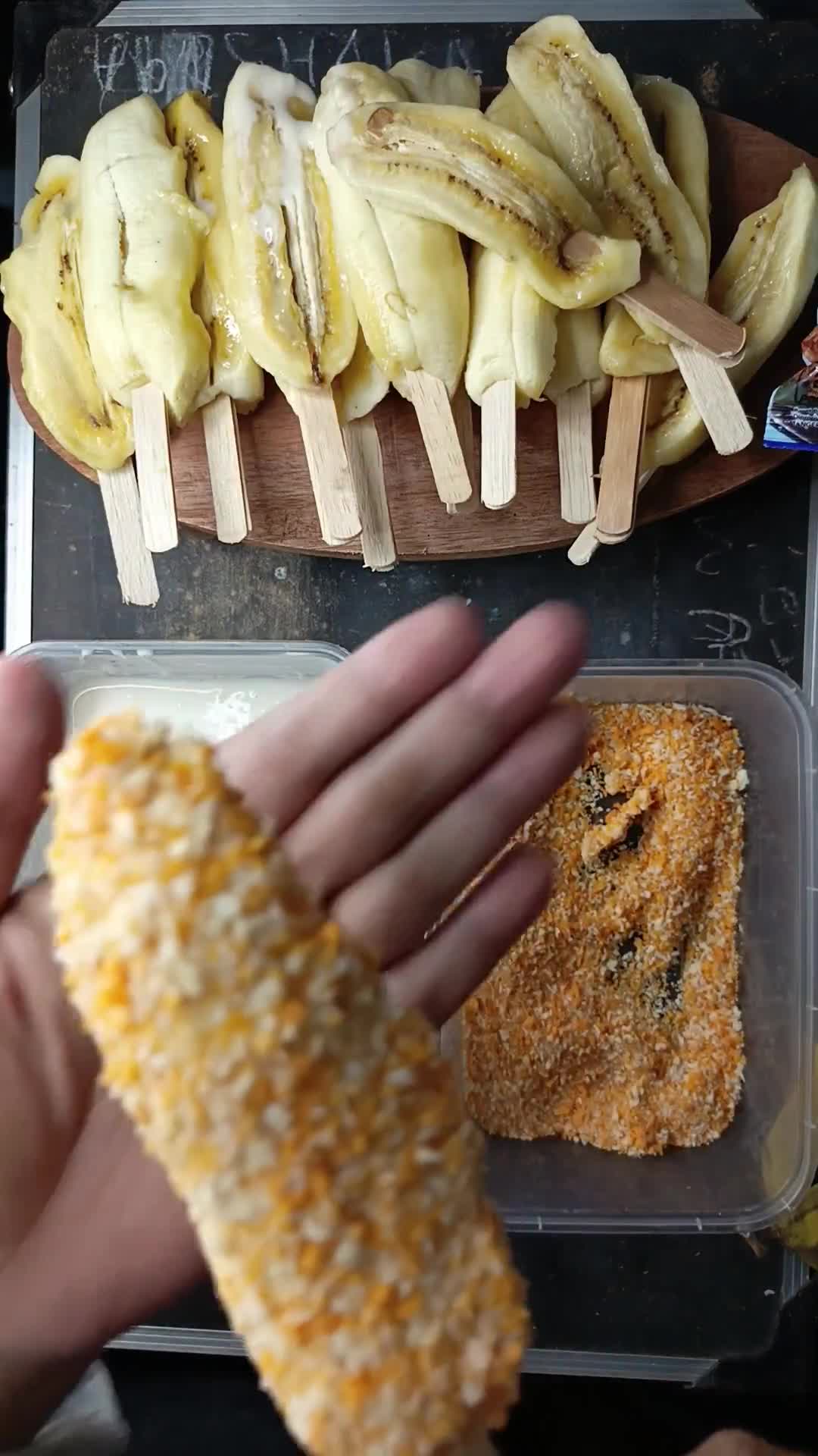 Foto langkah ke 5 dari resep Banana Satay.