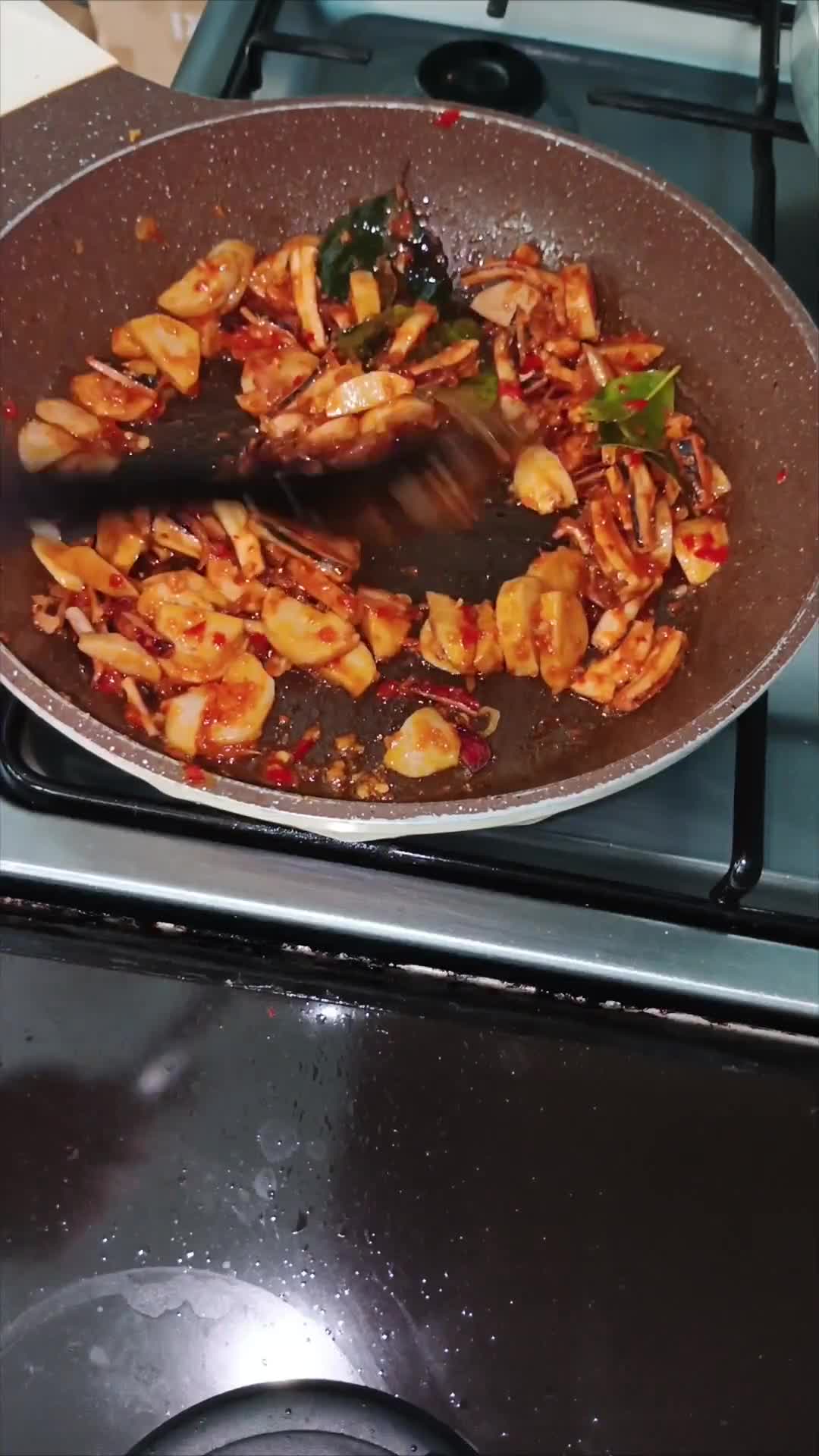 Foto langkah ke 5 dari resep Balado Cumi Bakso.