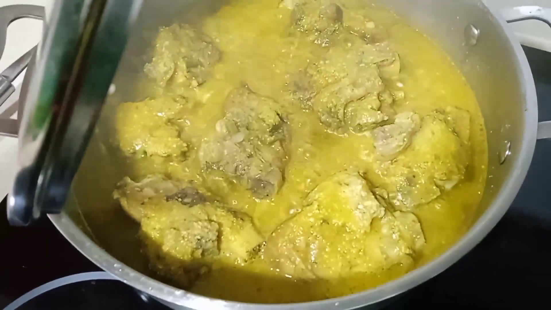 Foto del paso 8 de la receta: Manitas en salsa de cerveza 🍺🐷