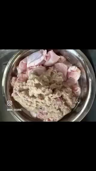 Foto langkah ke 5 dari resep AYAM GORENG BAWANG PUTIH by irre_desirre.