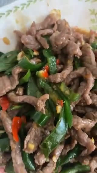 Foto langkah ke 2 dari resep Tumis daging cabe hijau.