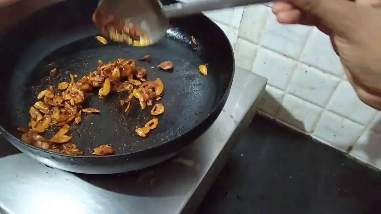 A picture of step 5 of Kerala style fish curry.