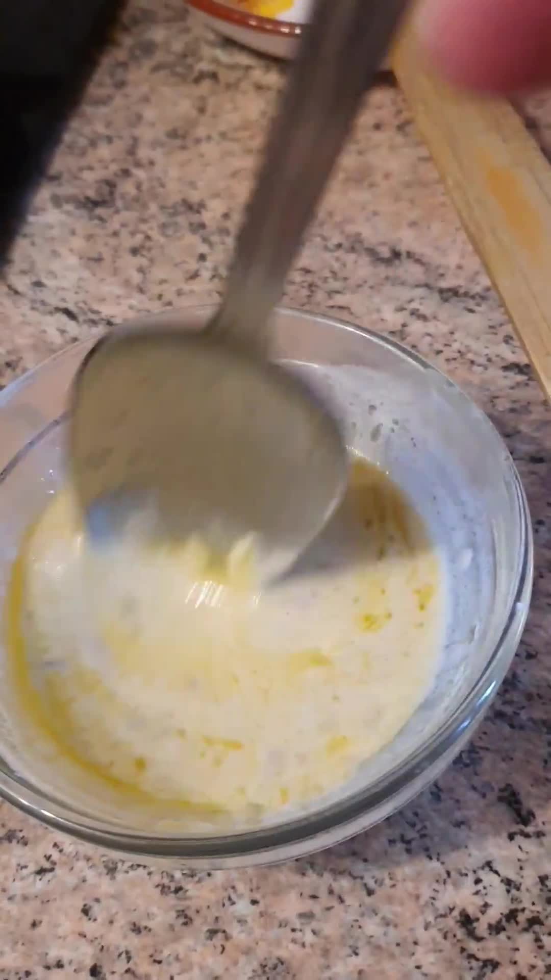 Foto del paso 4 de la receta: Pechuga de pavo en salsa de brandy con portobello y vegetales