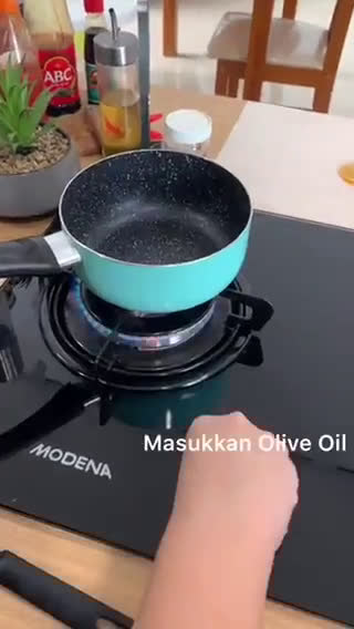 Foto langkah ke 1 dari resep Bola bola Nasi.