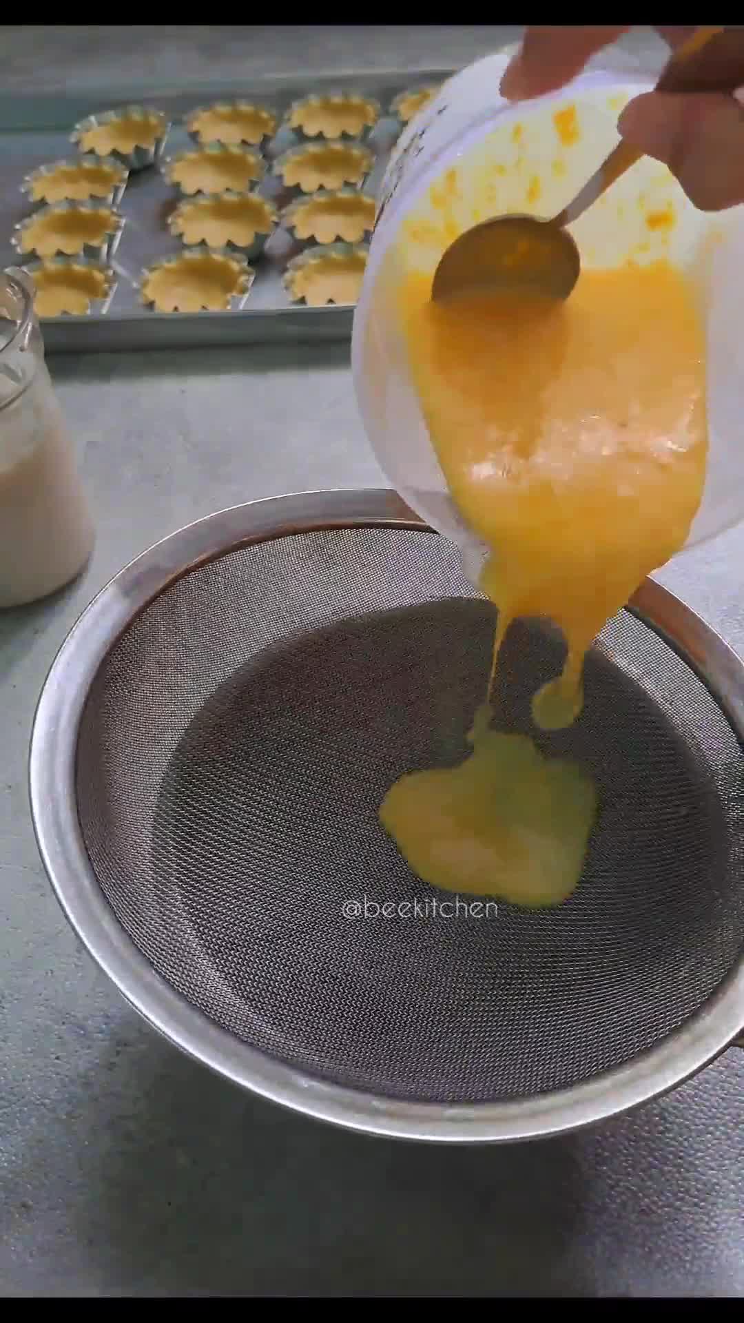 Foto langkah ke 7 dari resep Pie Susu Durian.
