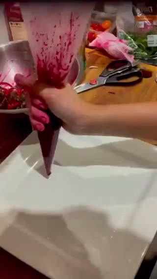 A picture of step 5 of Seared Scallops with Beet Vinaigrette.