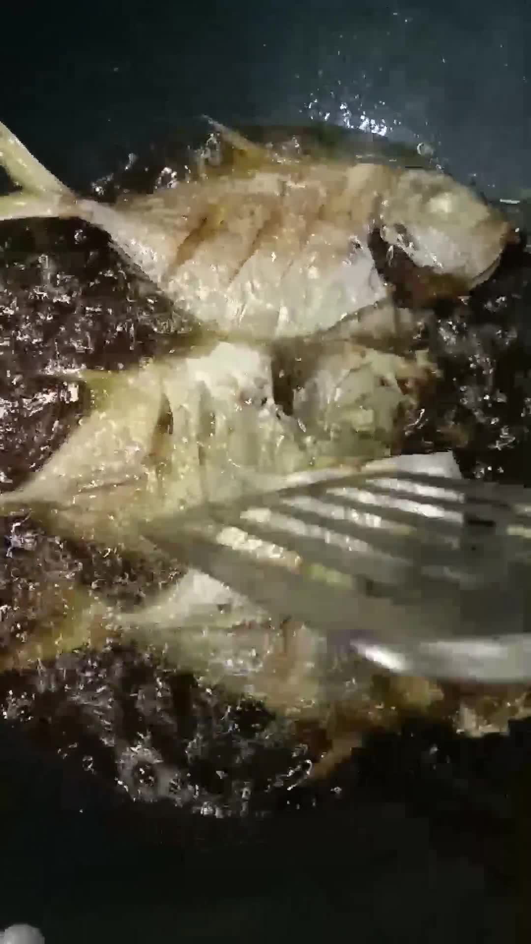 Foto langkah ke 3 dari resep Ikan goreng.