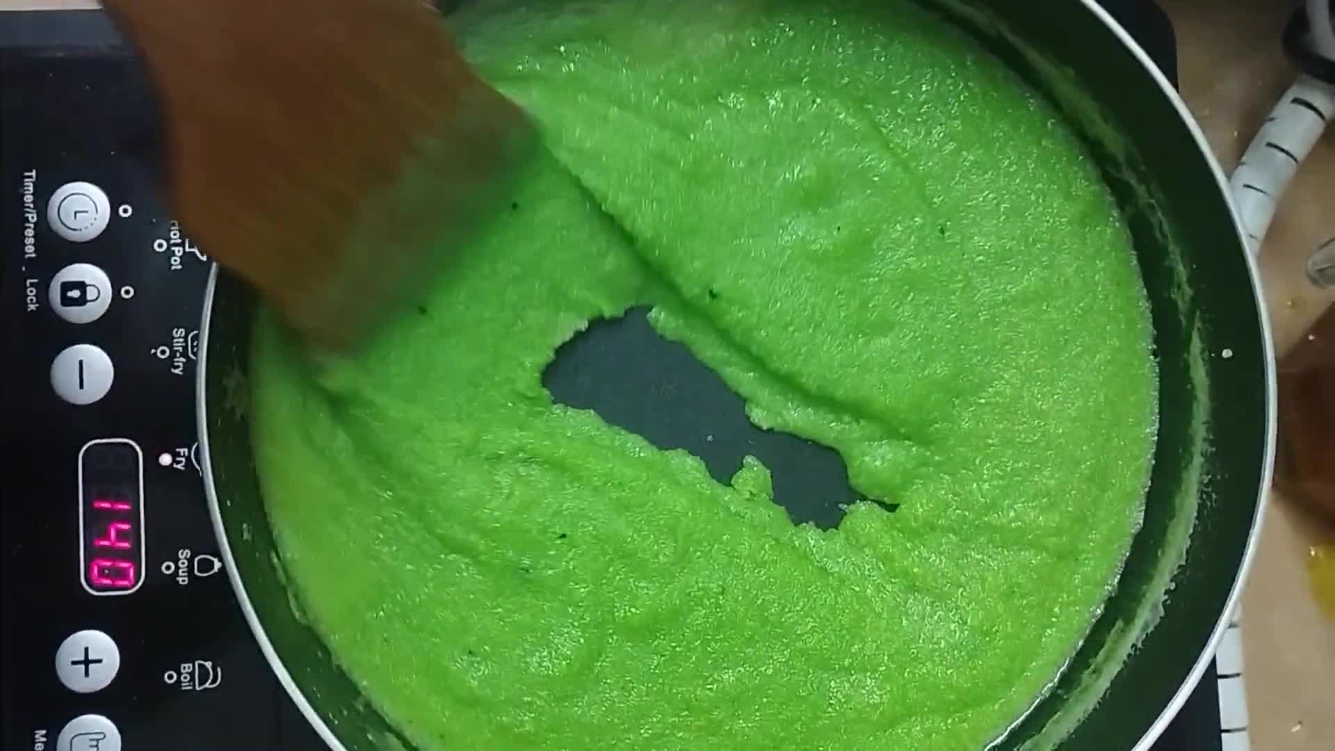 Gambar langkah 4 resipi Kuih Kesari.
