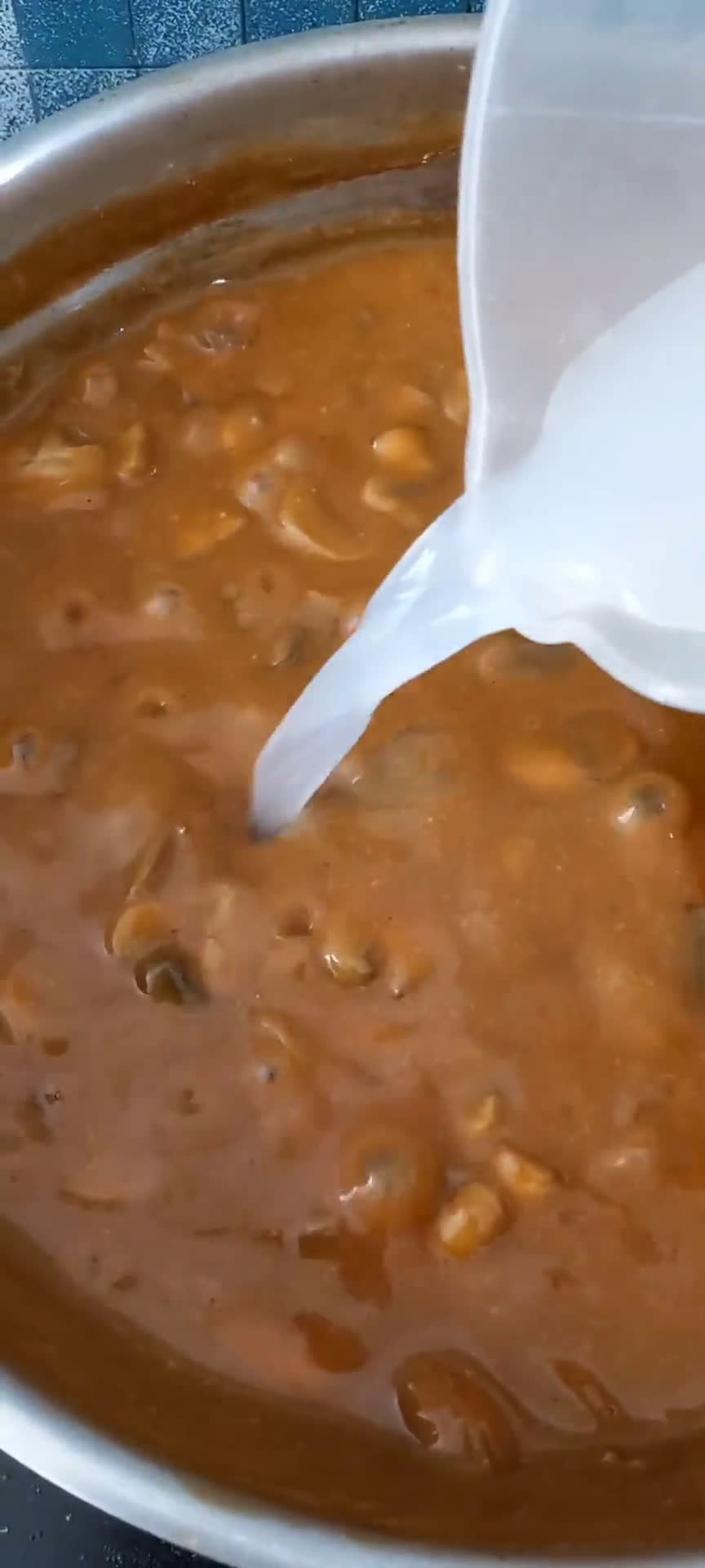 Foto langkah ke 7 dari resep Saus Jamur untuk Steak atau pasta.