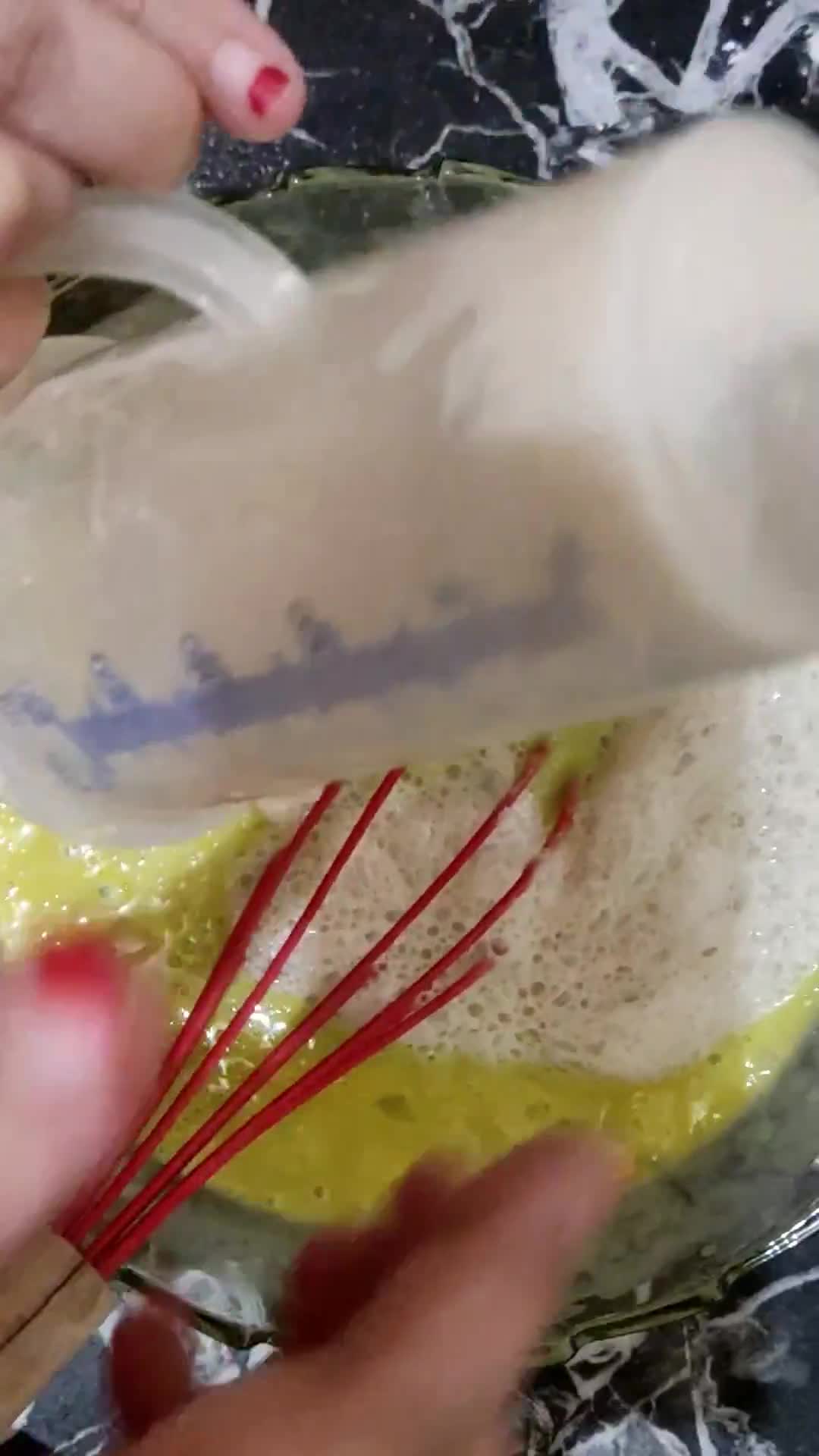 Foto langkah ke 7 dari resep Bika Ambon Pandan Anti Gagal.