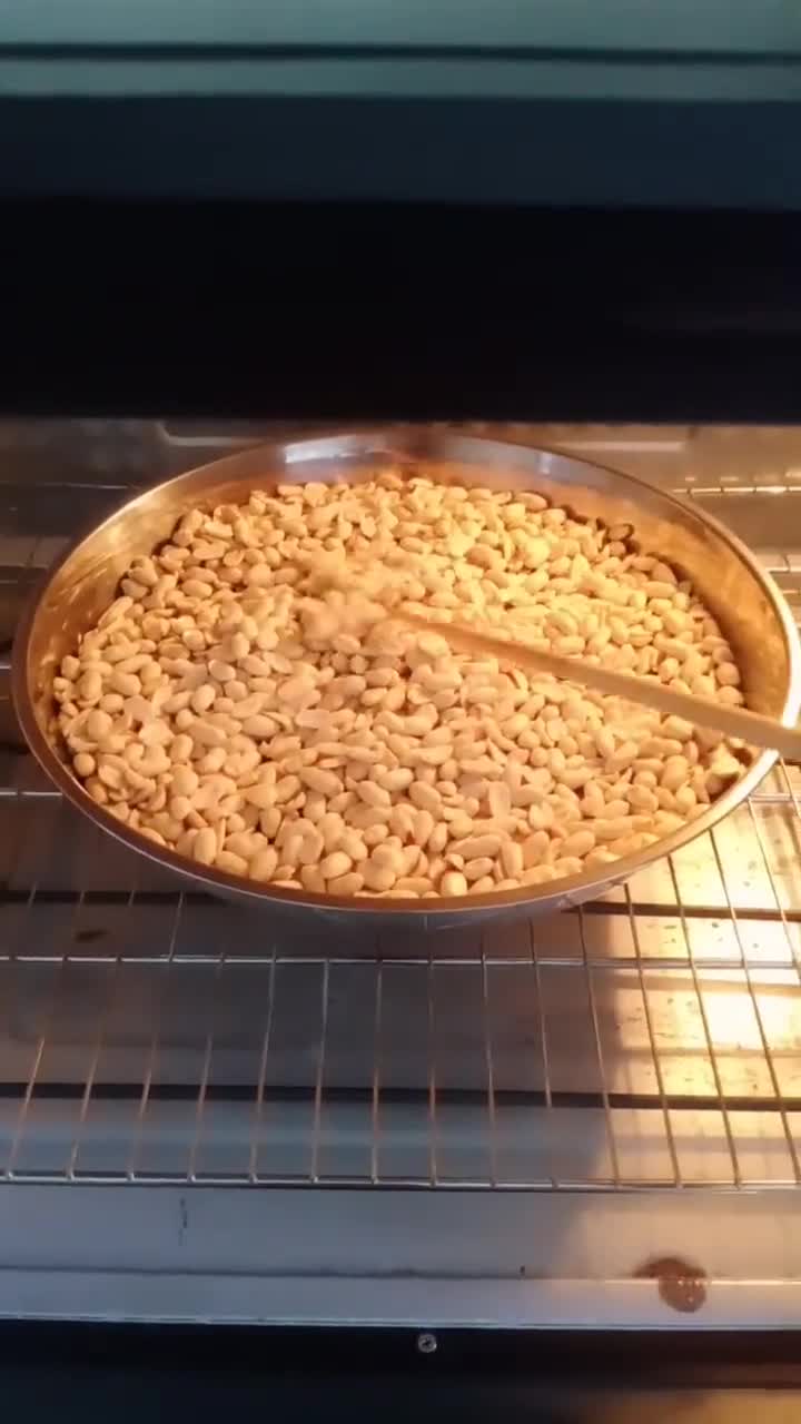 Gambar langkah 1 resipi Biskut Mazola / Biskut Kacang.