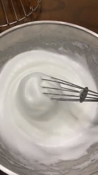 戚風杯子蛋糕（分蛋）的食譜步驟6照片