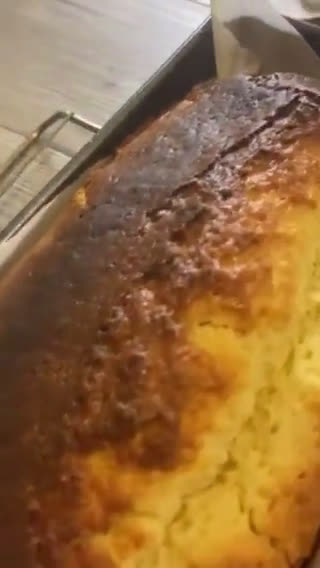 Foto del passaggio 5 della ricetta Plumcake al limone