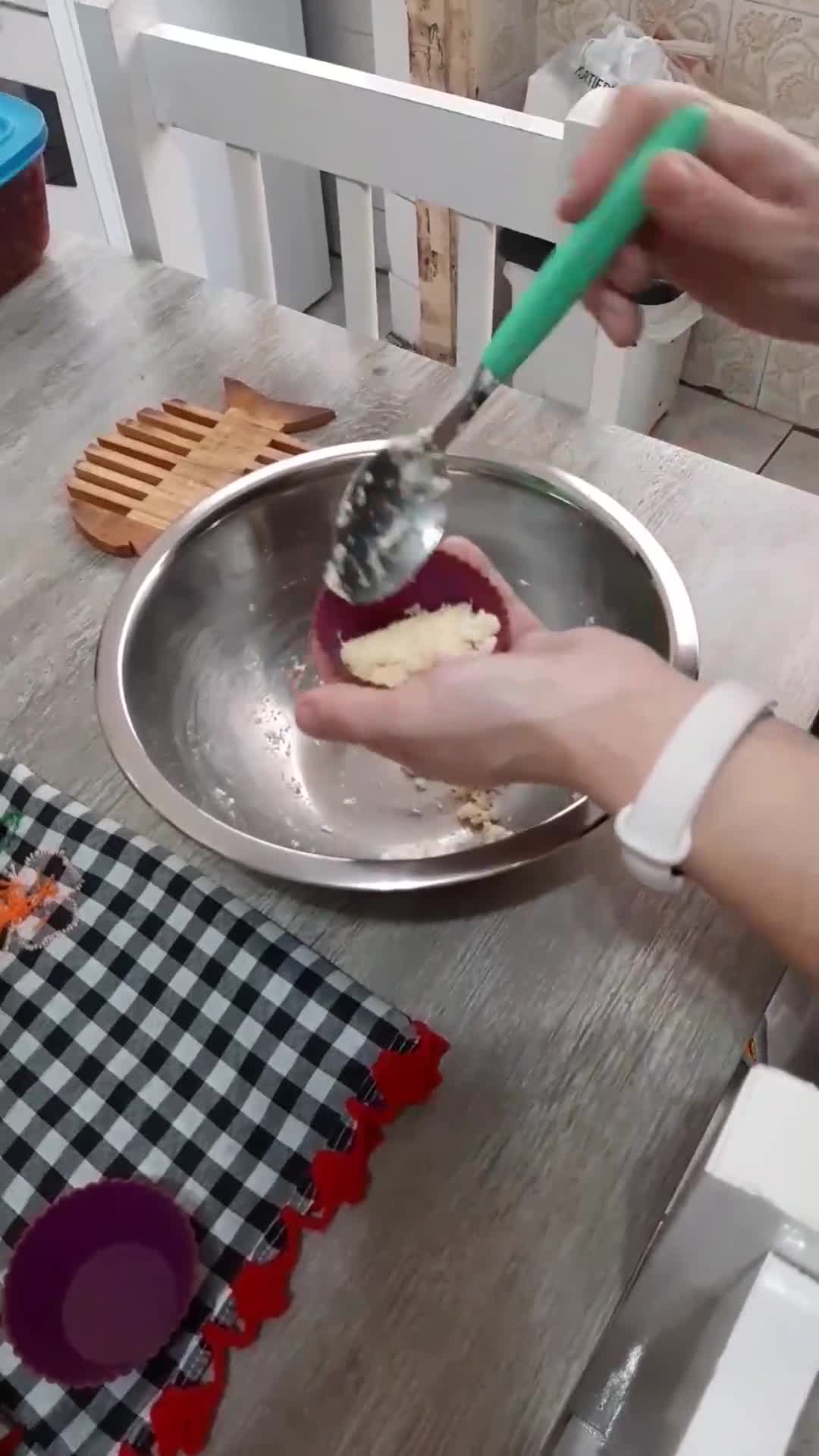 Foto do passo 2 de Biscoito Fit de Coco