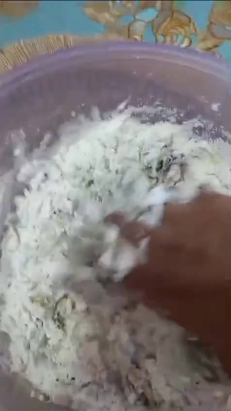 صورة لخطوة 2 من وصفة معجنات بالفرن (خلية النحل) 🐝