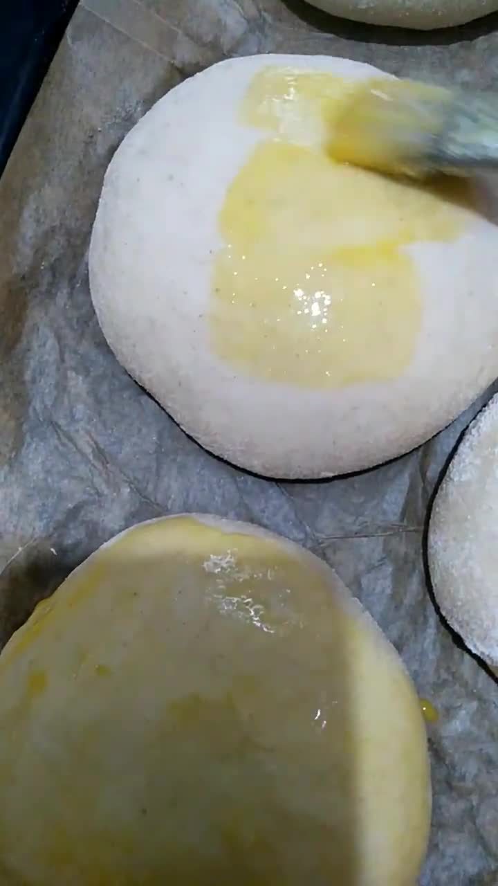 صورة لخطوة 2 من وصفة خبز همبرجر