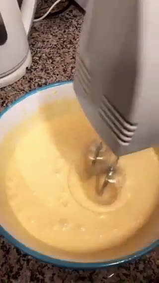 صورة لخطوة 3 من وصفة حلى الطبقات اللذيذ جداً 👌😋