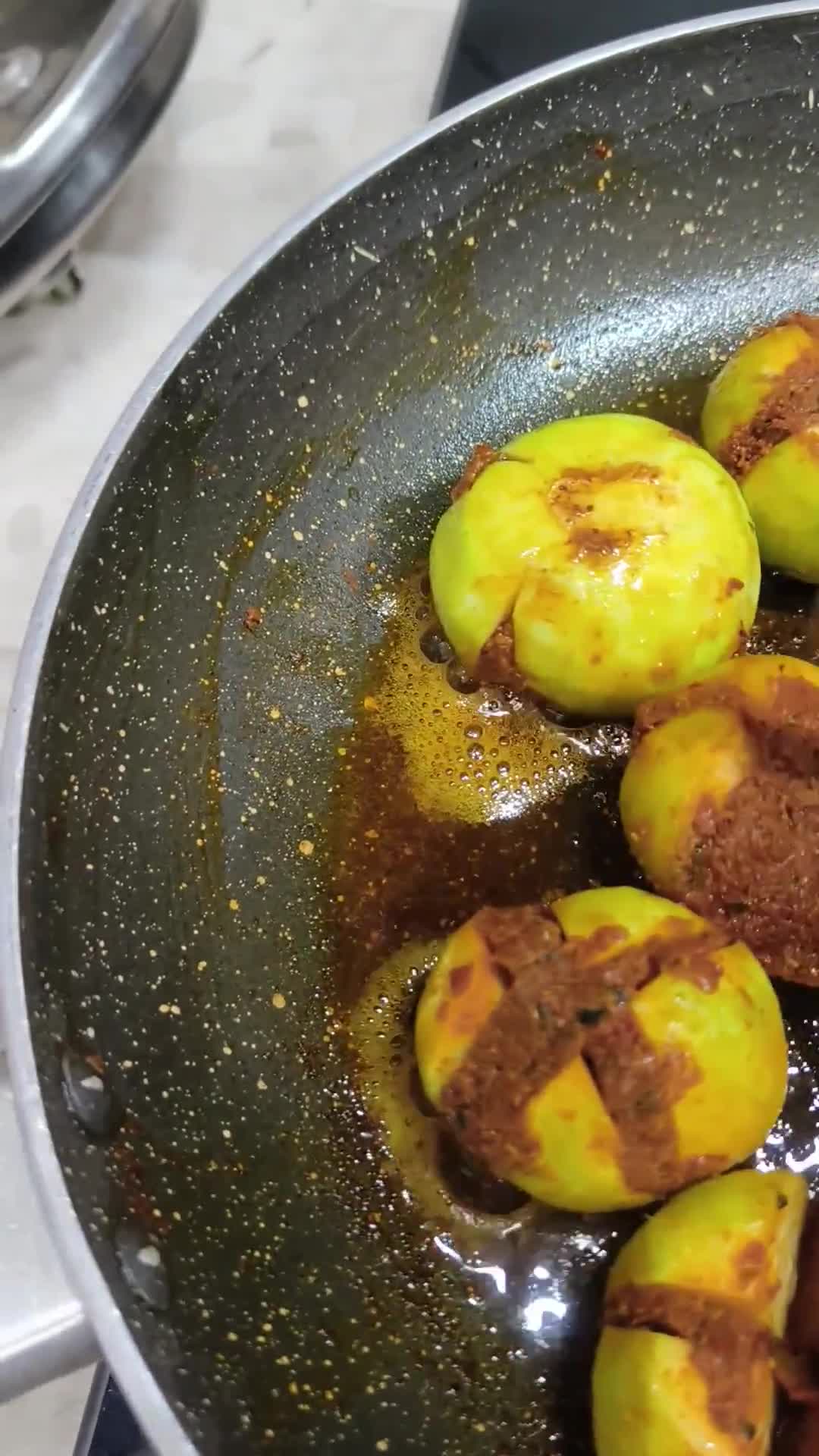 देसी भरवां टिंडे (desi stuff apple gourd recipe in Hindi) रेसिपी चरण 4 फोटो
