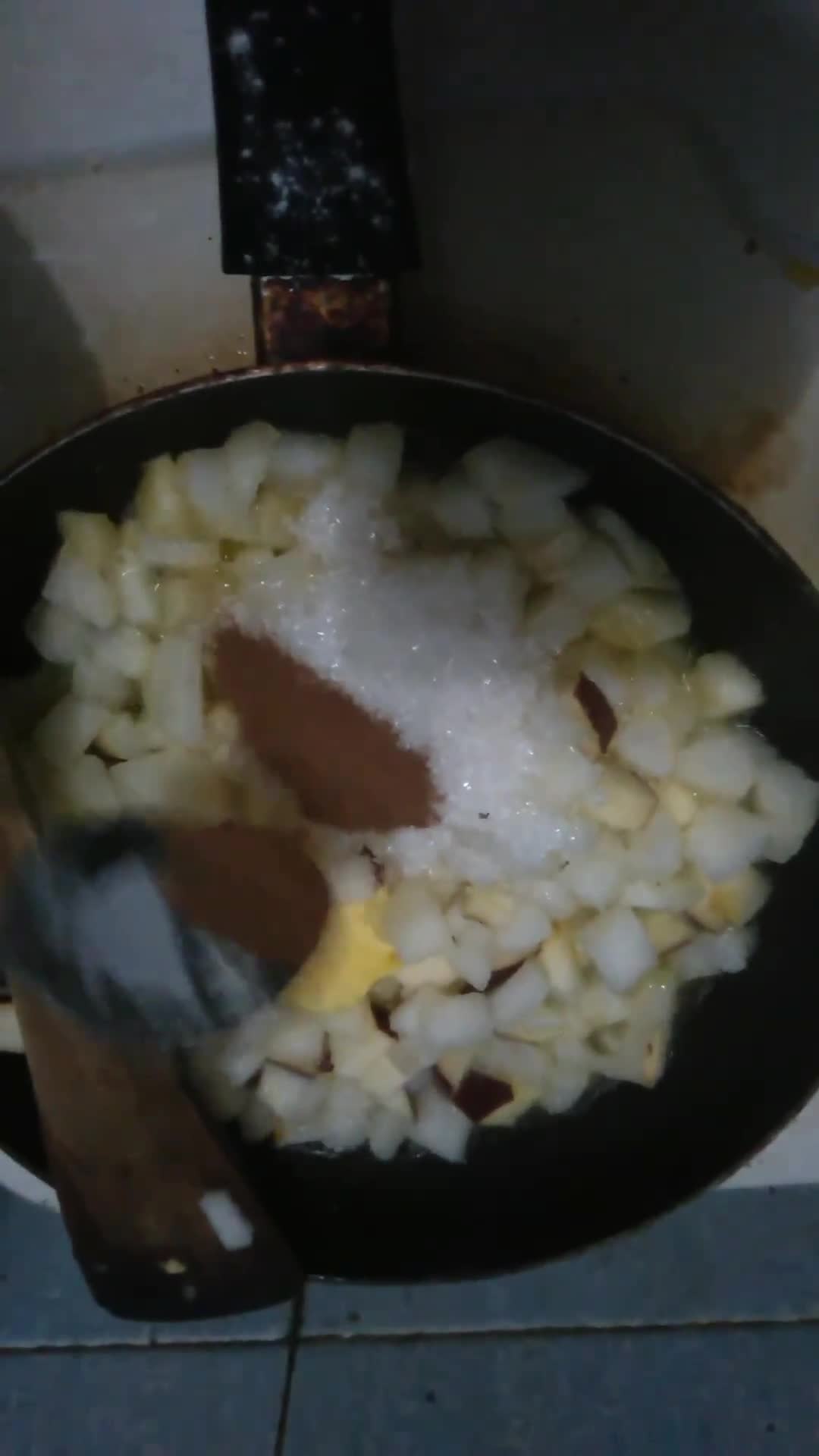 Foto langkah ke 1 dari resep Pie Apel Goreng.