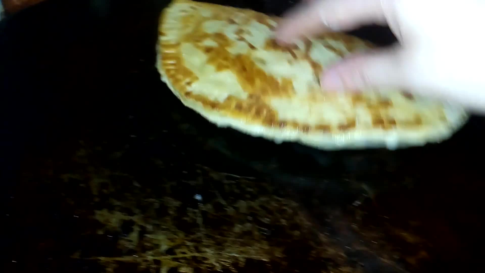 صورة لخطوة 8 من وصفة فطائر المقلاة السريعة 😋