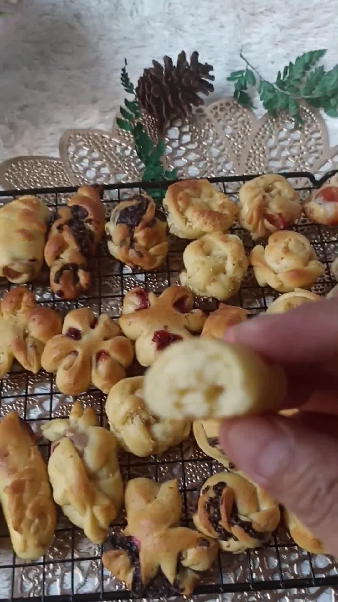 Foto langkah ke 14 dari resep Roti Unyil Karakter #130.
