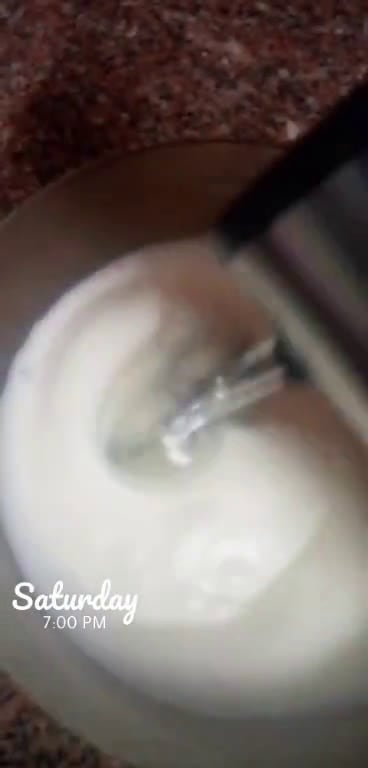 صورة لخطوة 3 من وصفة الكيكه الاسفنجيه