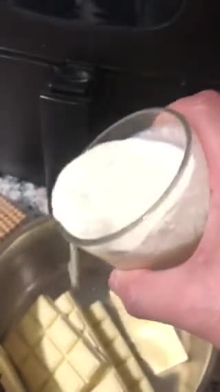 Foto del paso 4 de la receta: Flan de chocolate blanco y negro