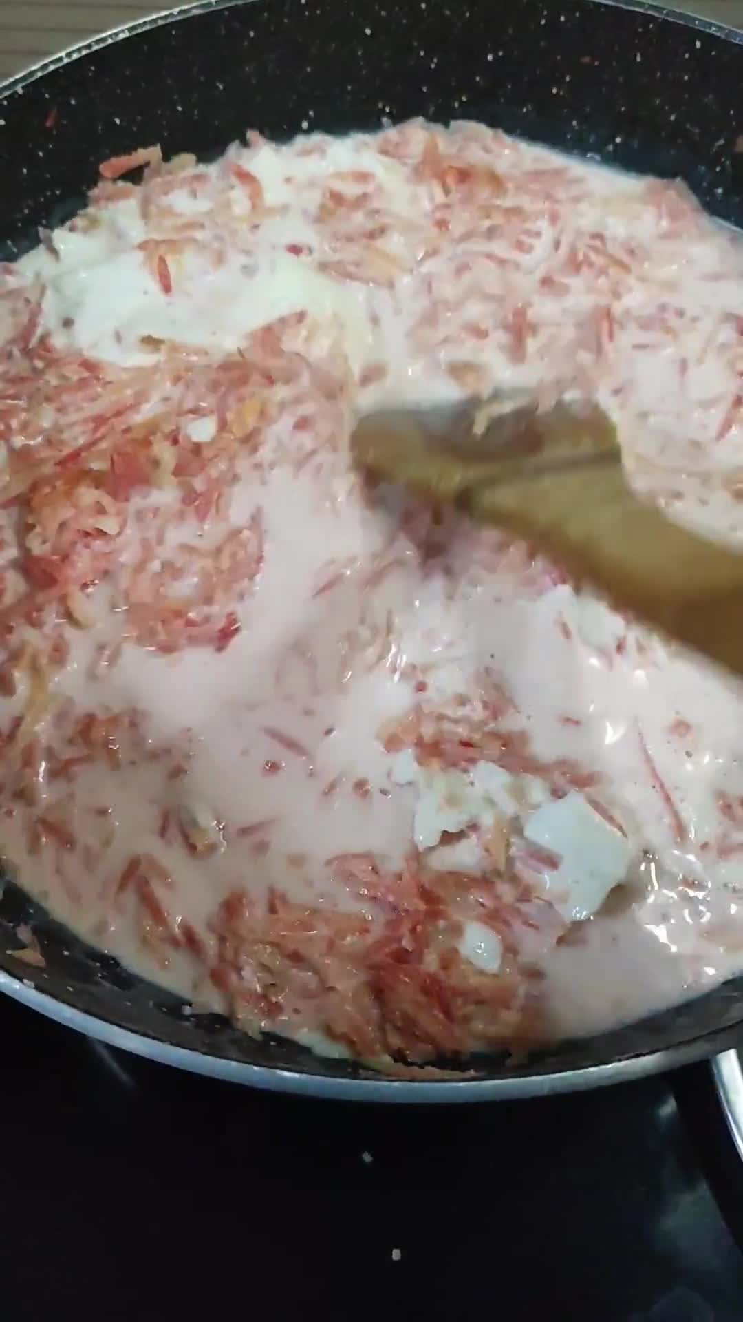 गाजर हलवा(GAJAR HALWA RECIPE IN HINDI) रेसिपी चरण 1 फोटो
