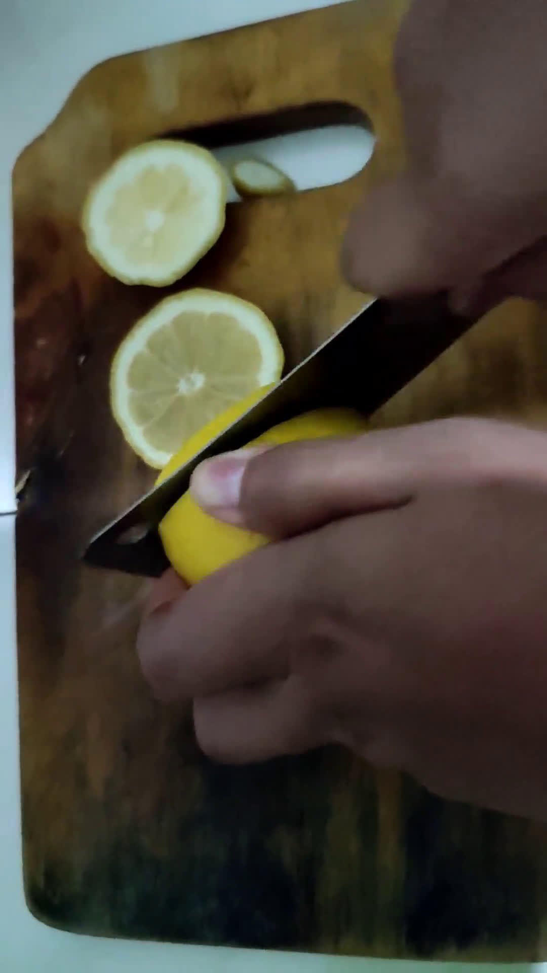 Foto langkah ke 1 dari resep Lemon Sirup.