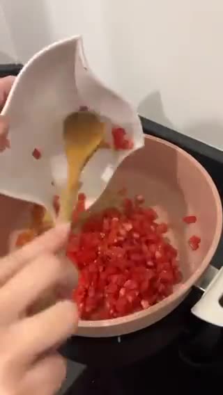 صورة لخطوة 2 من وصفة برياني ربيان حركات 🍤🍚