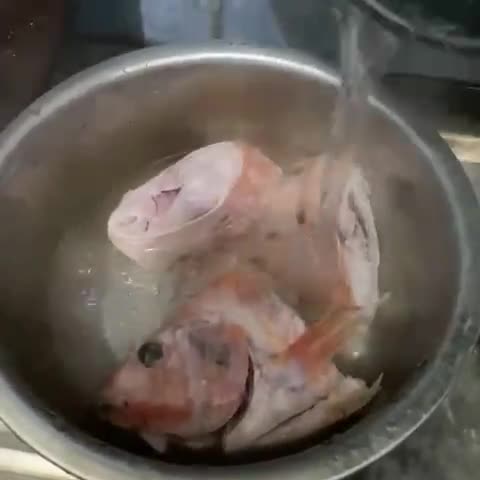 Foto langkah ke 1 dari resep Sup Ikan segar.