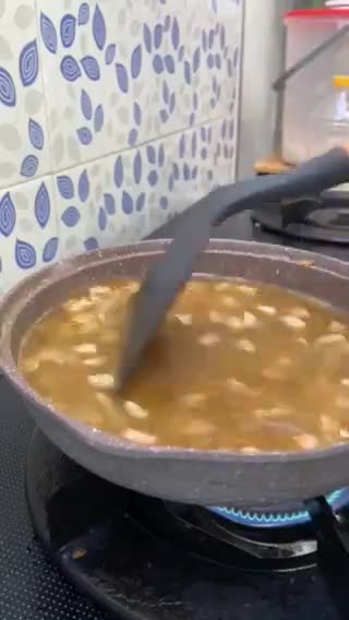 Foto langkah ke 2 dari resep Mpasi Bubur telur wortel.