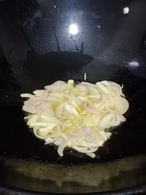 Gambar langkah 4 resipi Nostalgia Nasi Goreng Kunyit Cili kering Airtangan "Emak".