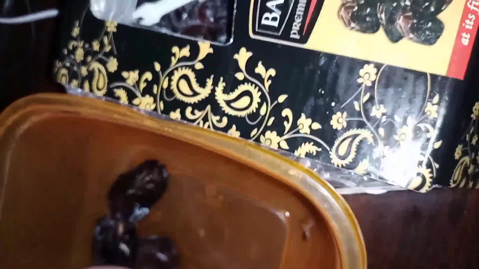 Foto langkah ke 1 dari resep Kurma Coklat Almond.