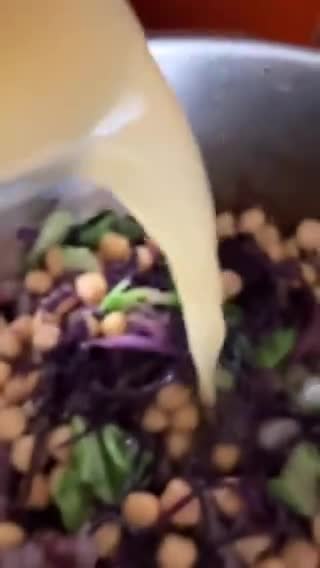 Foto del paso 11 de la receta: Potaje de col lombarda y col china, con garbanzos y panceta ibérica